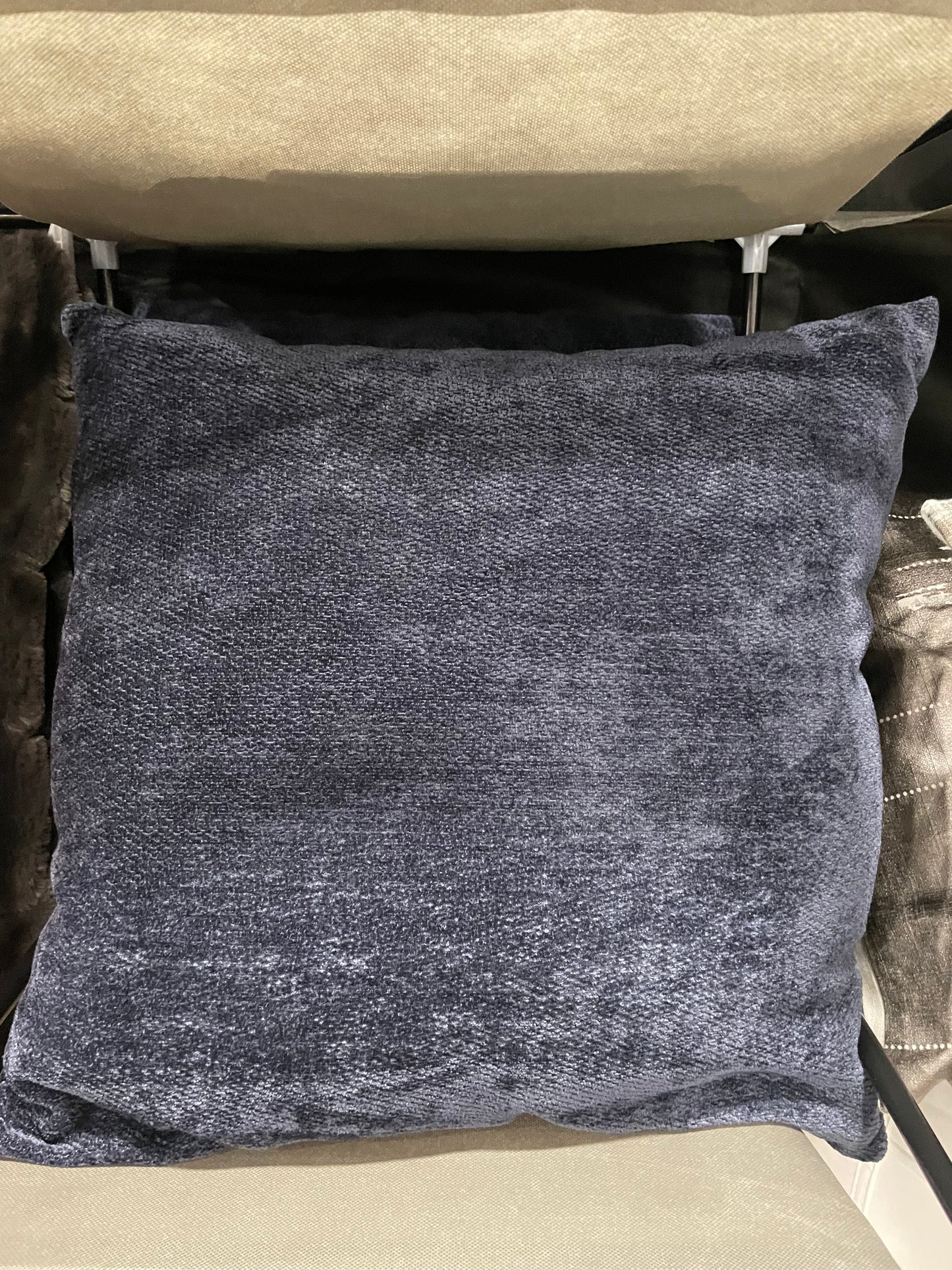 Threshold 18x18 Toss Pillow (108)