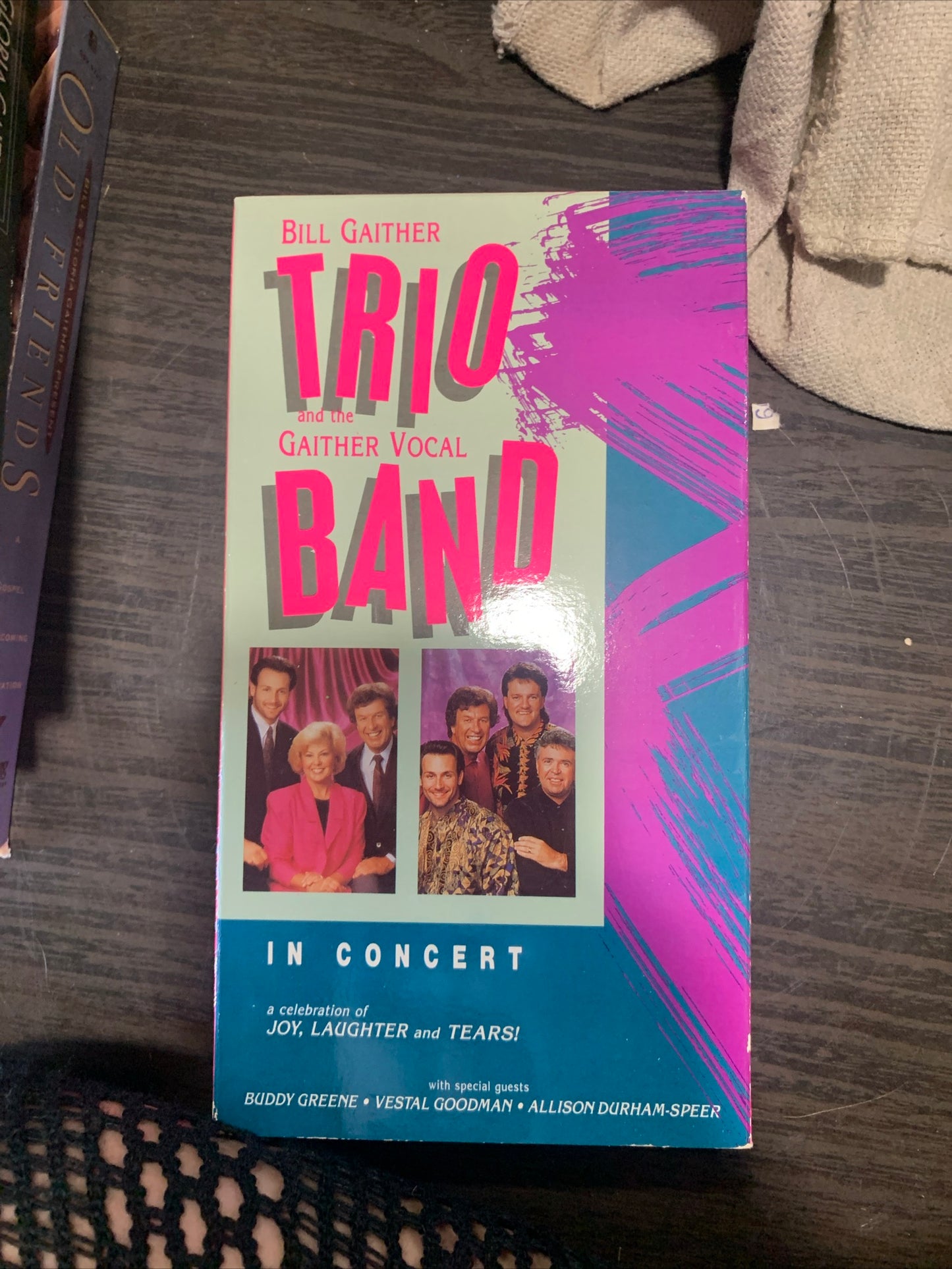 (1050) trio band vhs