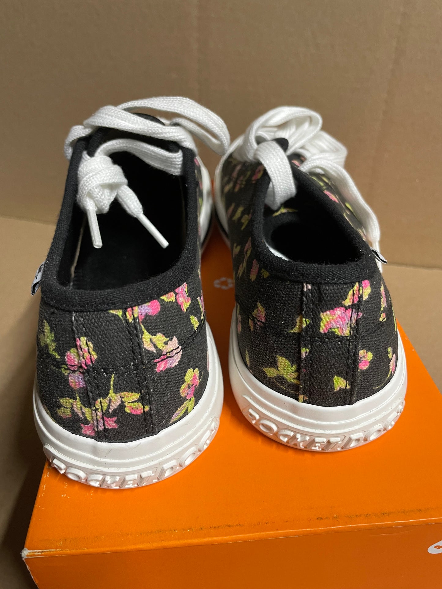 Rocket Dog floral women’s shoes s(086)