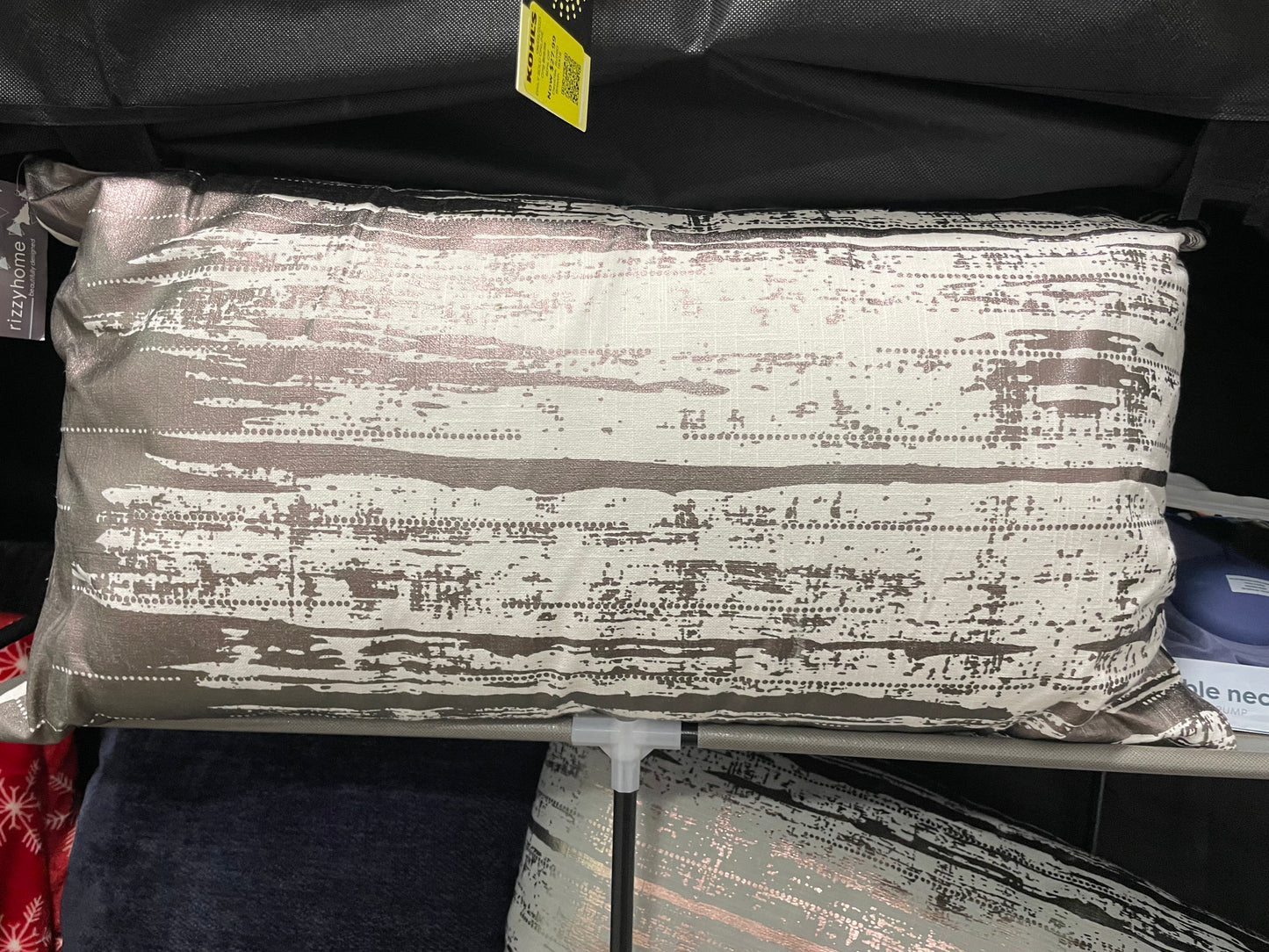 Rizzy home 14”x26” Ava metallic throw pillow (107)