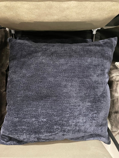 Threshold 18x18 Toss Pillow (108)