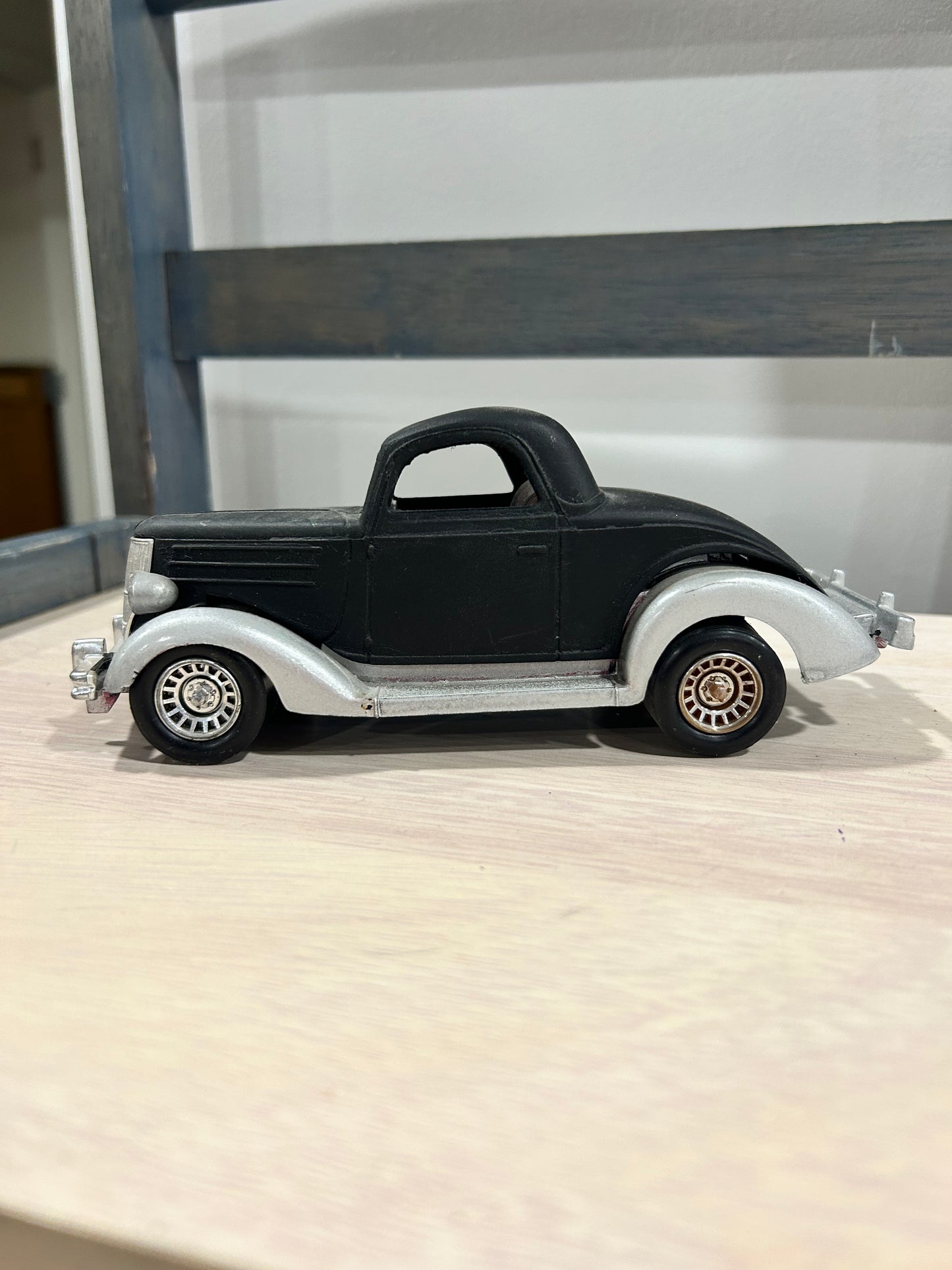 Plastic 1936 stormbecker Ford Coupe-(205)