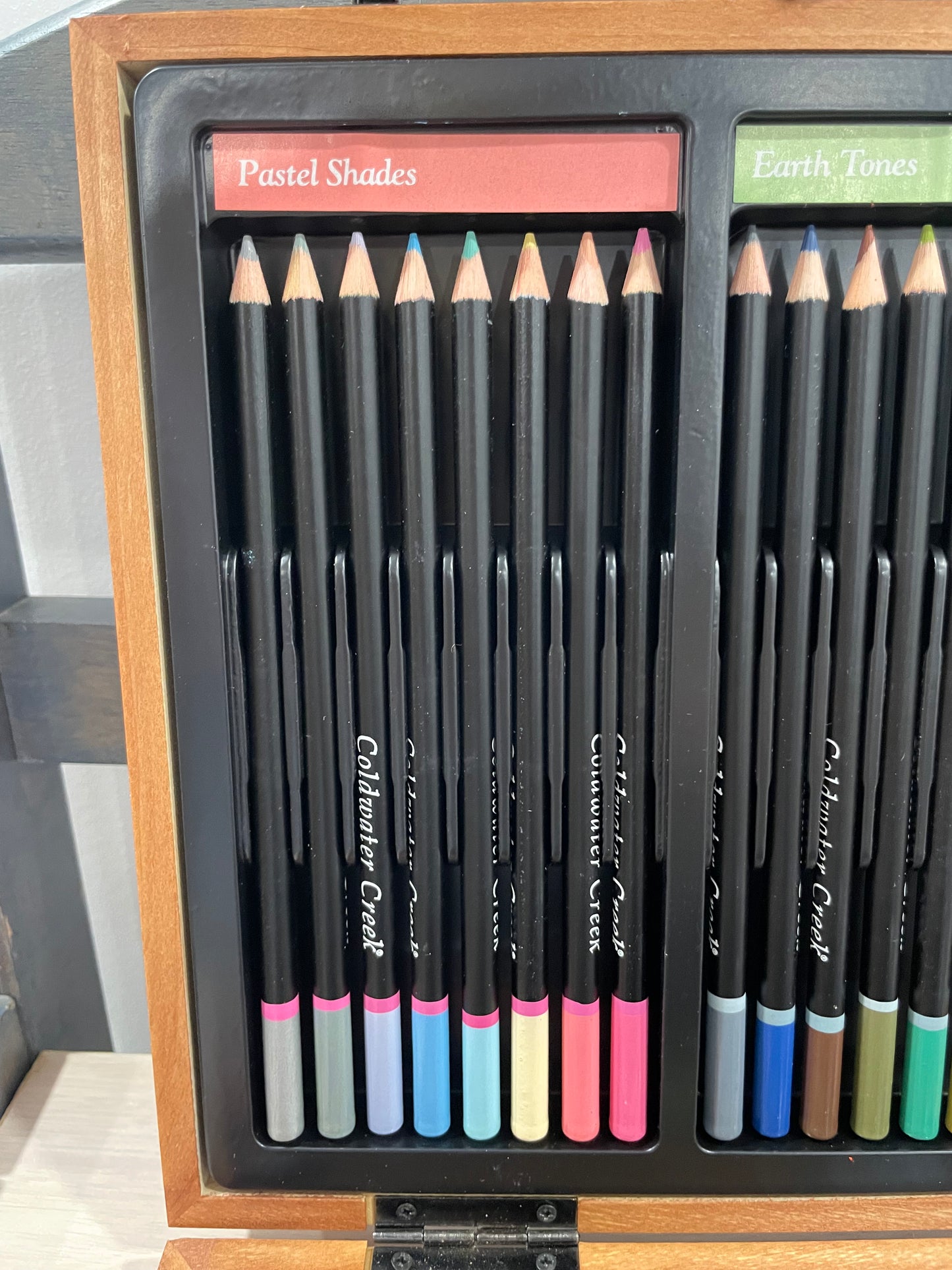 Cold water creek art kit (174)